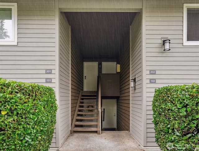 Property photo for 921 130th Street SW #H201, Everett photo 3