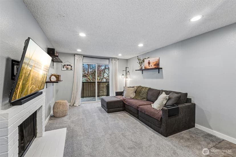 Property photo for 921 130th Street SW #H201, Everett photo 4