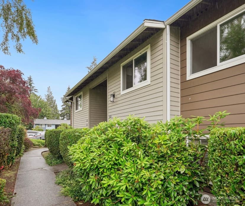 Property photo for 921 130th Street SW #H201, Everett photo 2