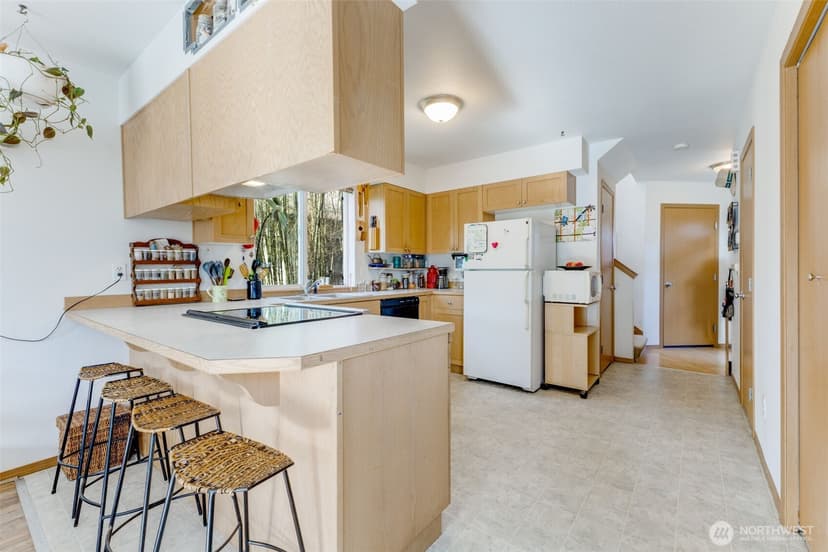 Property photo for 1222 S Sheridan Avenue, Tacoma photo 5