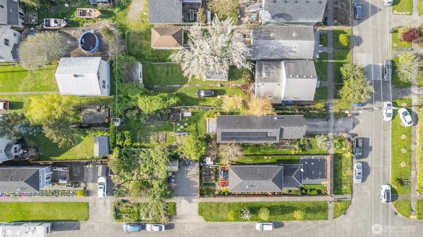 Property photo for 1222 S Sheridan Avenue, Tacoma photo 28