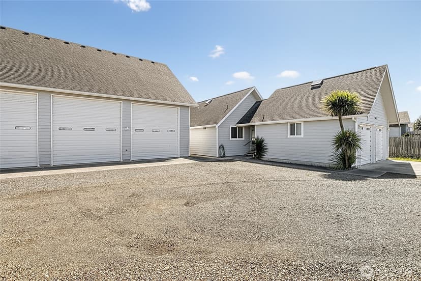Property photo for 964 Attu Court SW, Ocean Shores photo 4