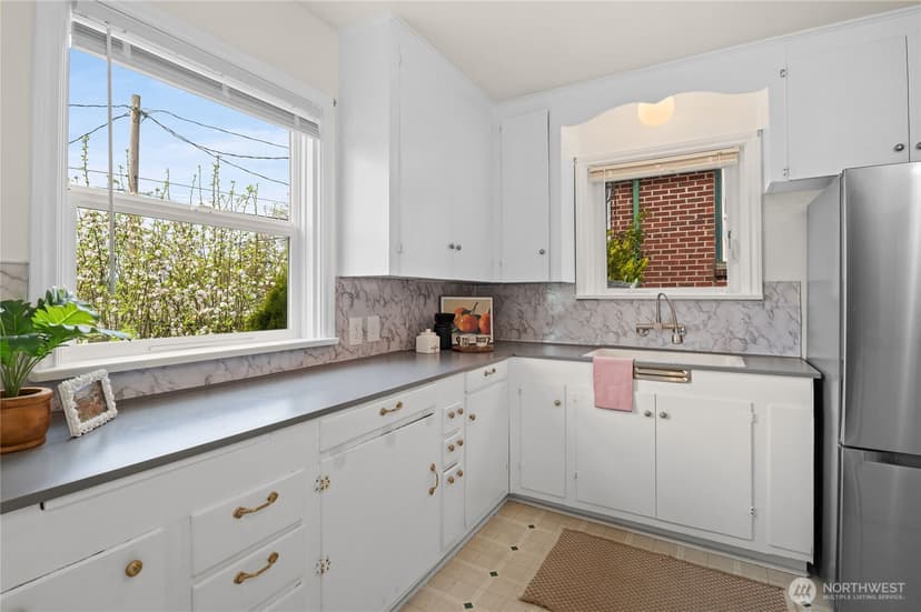 Property photo for 1110 Hayward Avenue, Bremerton photo 12