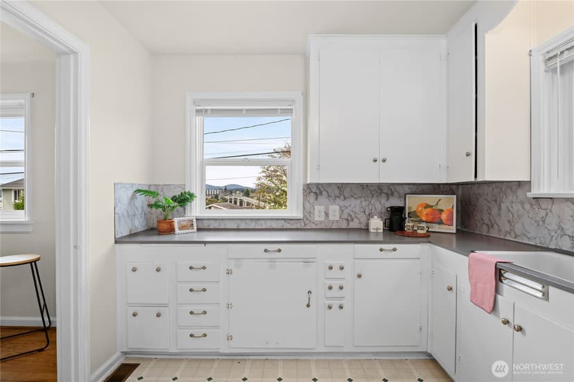 Property photo for 1110 Hayward Avenue, Bremerton photo 13
