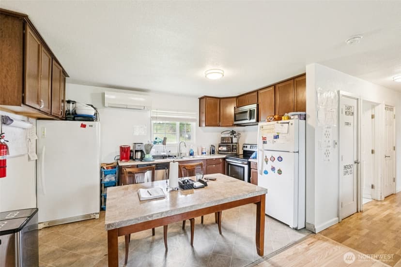 Property photo for 3206 94th Street S, Lakewood photo 9