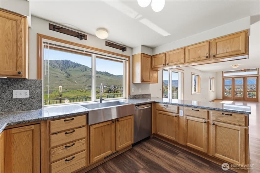 Property photo for 404 S Clifford Street, Chelan photo 17
