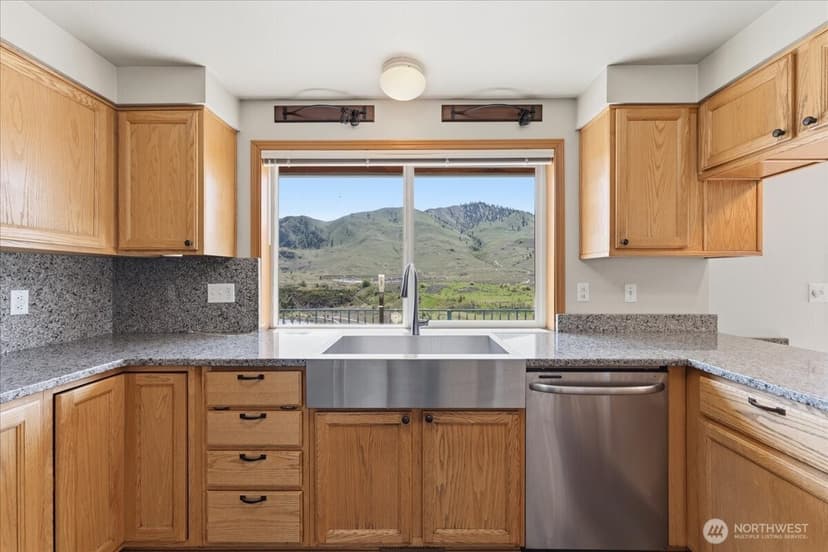 Property photo for 404 S Clifford Street, Chelan photo 16