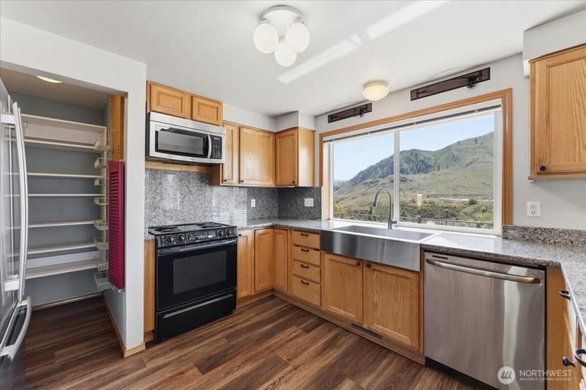 Property photo for 404 S Clifford Street, Chelan photo 15