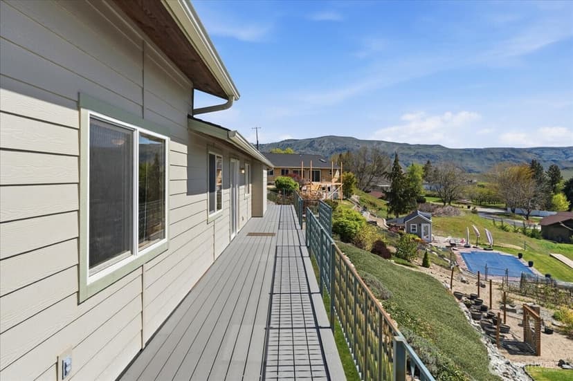 Property photo for 404 S Clifford Street, Chelan photo 34