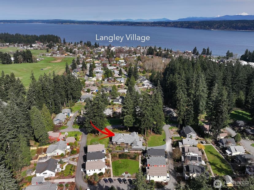 Property photo for 1093 Village Loop, Langley photo 39
