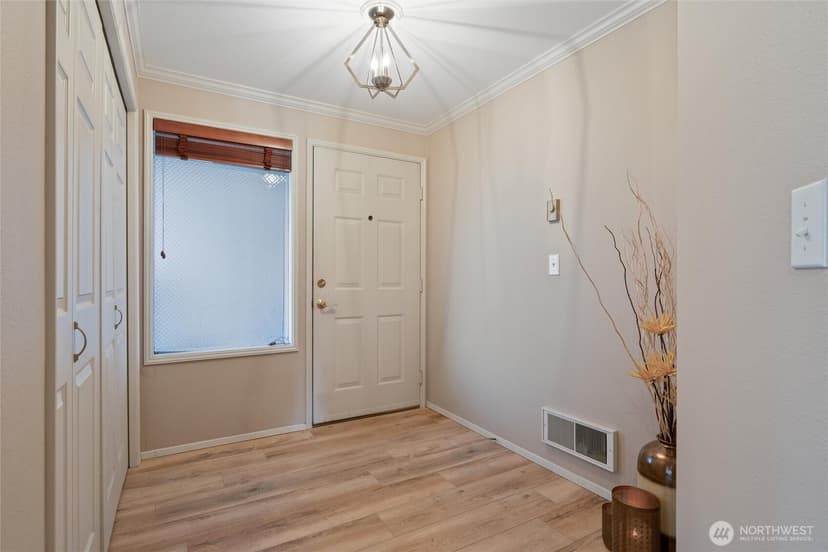 Property photo for 1610 Park Avenue #D-3, Bremerton photo 12