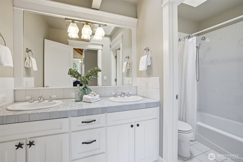 Property photo for 20201 Marine View Drive SW, Normandy Park photo 31