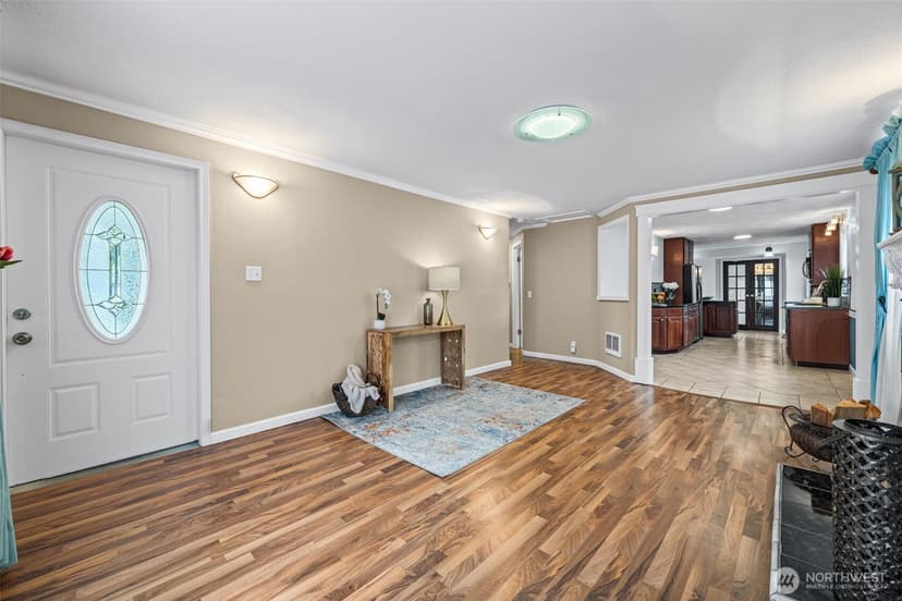 Property photo for 8528 33rd Avenue S, Lakewood photo 12