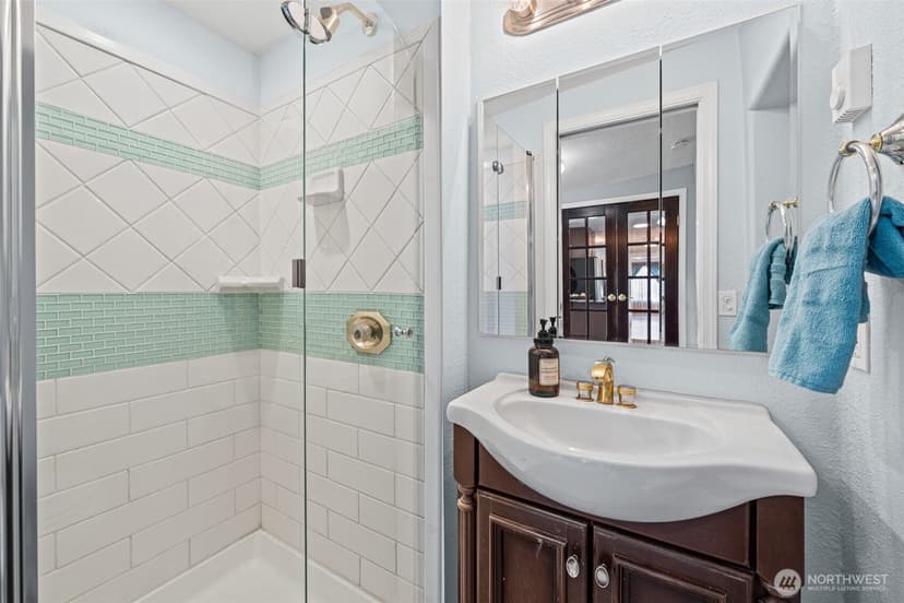 Property photo for 8528 33rd Avenue S, Lakewood photo 37