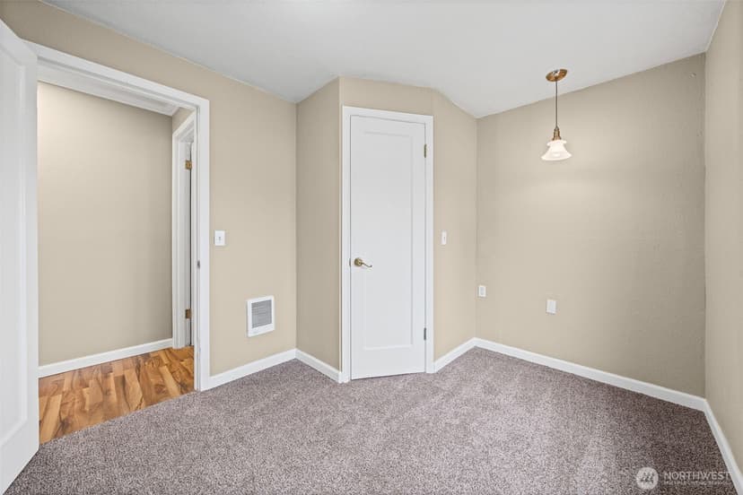 Property photo for 8528 33rd Avenue S, Lakewood photo 26