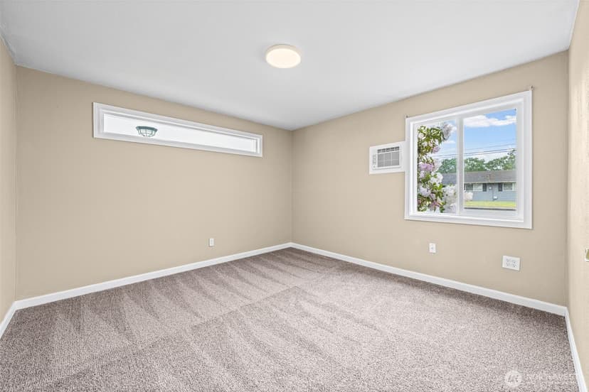Property photo for 8528 33rd Avenue S, Lakewood photo 23