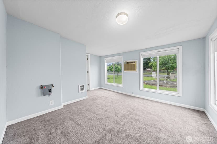 Property photo for 8528 33rd Avenue S, Lakewood photo 31