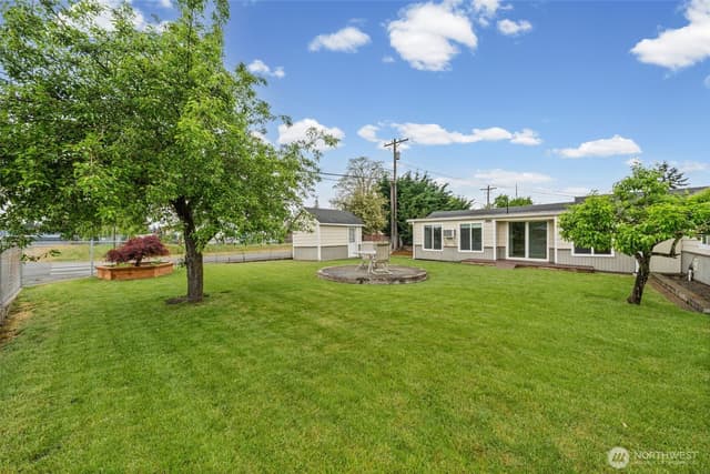 Property photo for 8528 33rd Avenue S, Lakewood photo 5