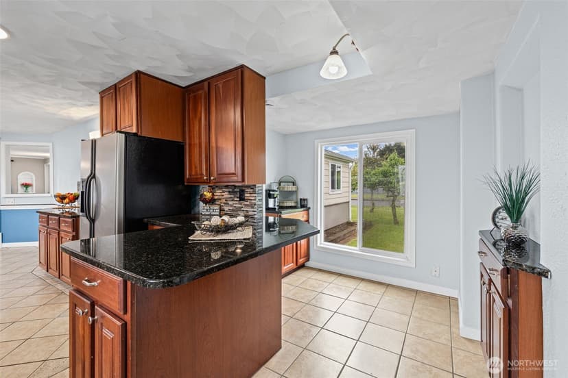 Property photo for 8528 33rd Avenue S, Lakewood photo 18