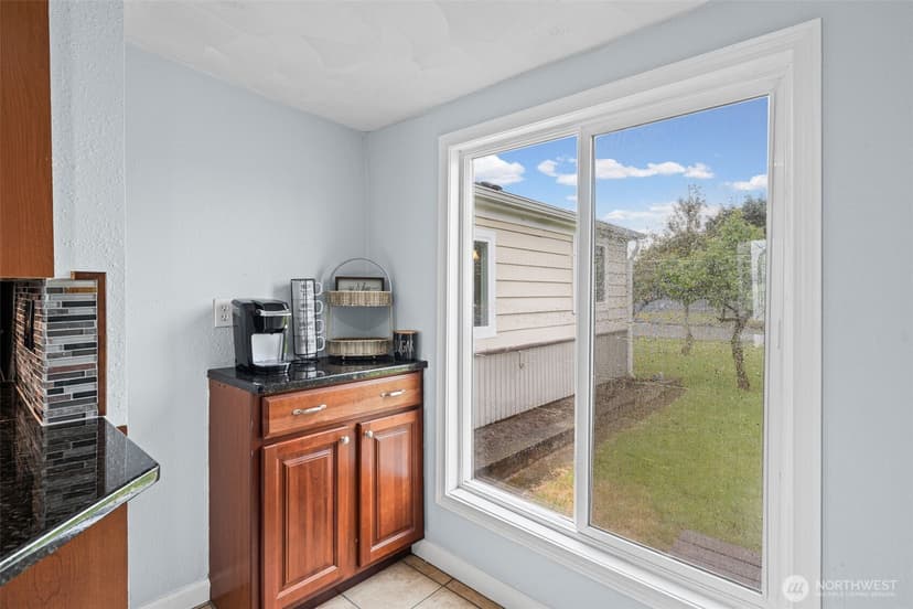 Property photo for 8528 33rd Avenue S, Lakewood photo 17