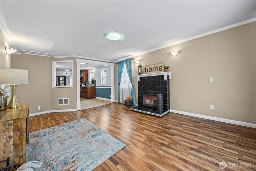 Property photo for 8528 33rd Avenue S, Lakewood photo 11