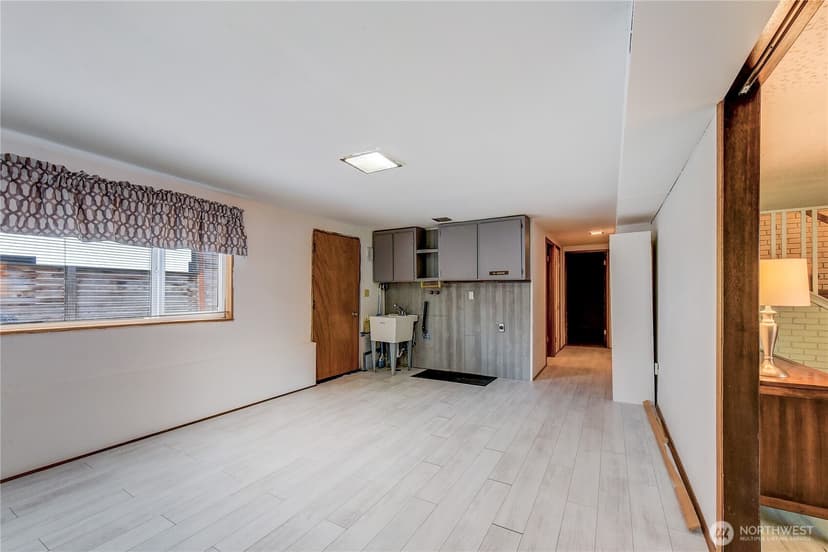 Property photo for 610 27th Avenue E, Seattle photo 18