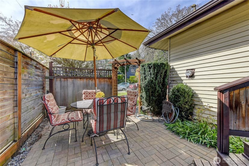 Property photo for 610 27th Avenue E, Seattle photo 11