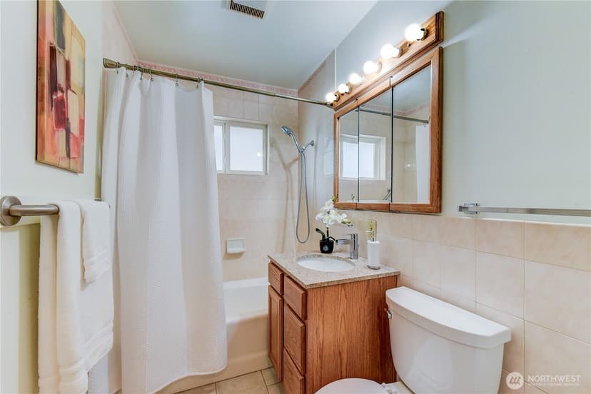Property photo for 610 27th Avenue E, Seattle photo 15