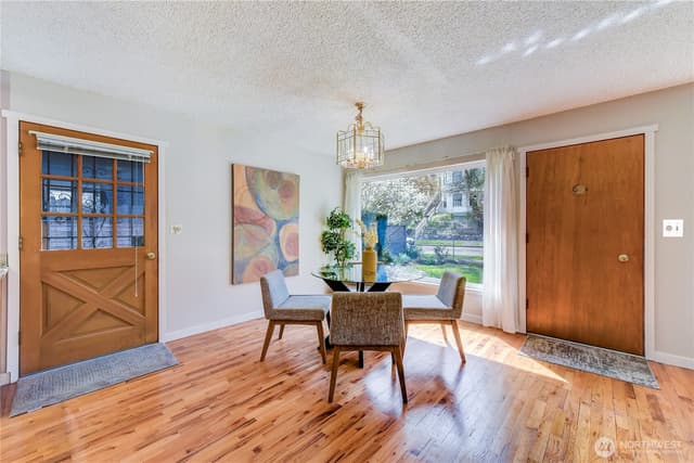 Property photo for 610 27th Avenue E, Seattle photo 4