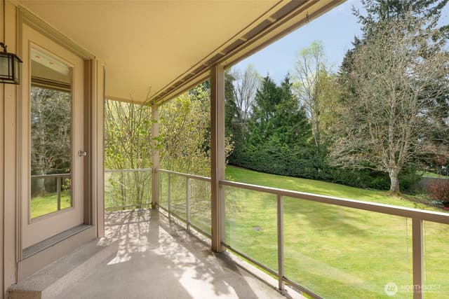 Property photo for 23003 Lakeview Drive #208, Mountlake Terrace photo 2