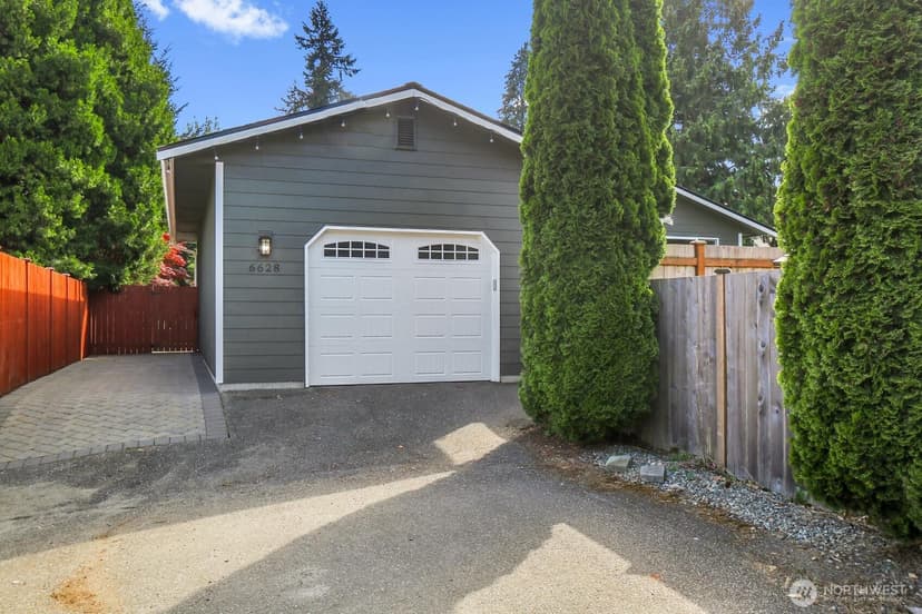 Property photo for 6628 Beverly Boulevard, Everett photo 2