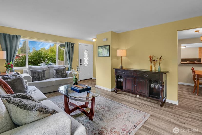 Property photo for 6628 Beverly Boulevard, Everett photo 4