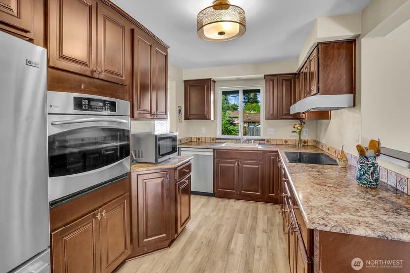 Property photo for 6628 Beverly Boulevard, Everett photo 7
