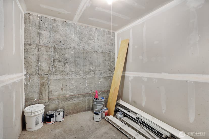 Property photo for 2841 14th Avenue W #202, Seattle photo 24