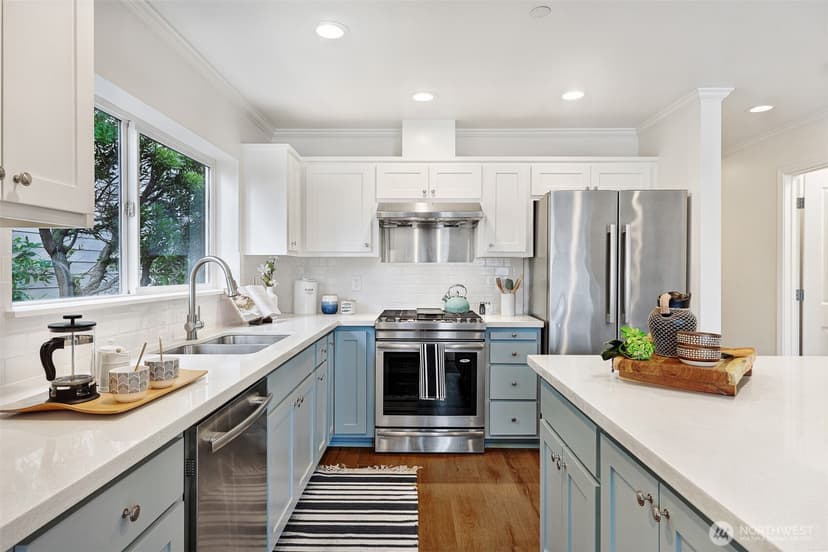 Property photo for 2841 14th Avenue W #202, Seattle photo 10