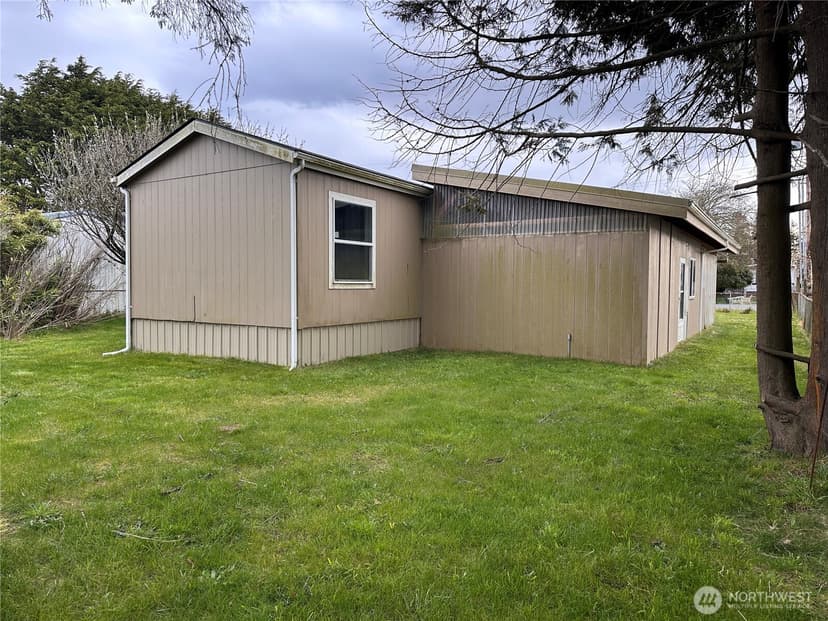 Property photo for 711 S Rain Street NE, Ocean Shores photo 5