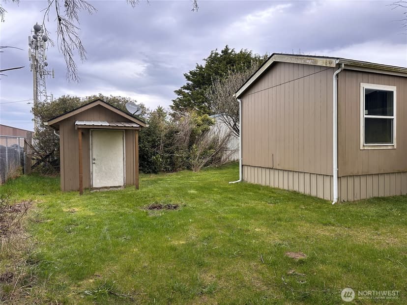 Property photo for 711 S Rain Street NE, Ocean Shores photo 4