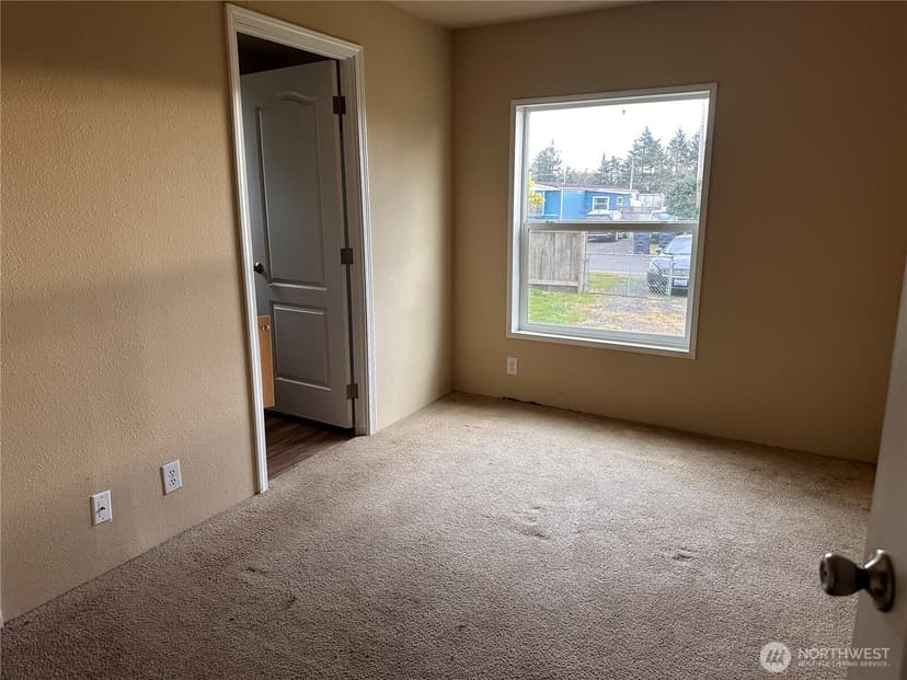 Property photo for 711 S Rain Street NE, Ocean Shores photo 10