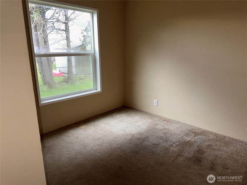 Property photo for 711 S Rain Street NE, Ocean Shores photo 20