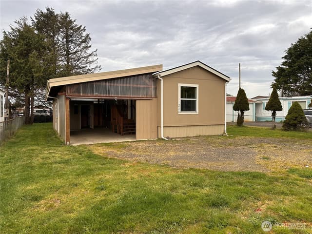 Property photo for 711 S Rain Street NE, Ocean Shores photo 2