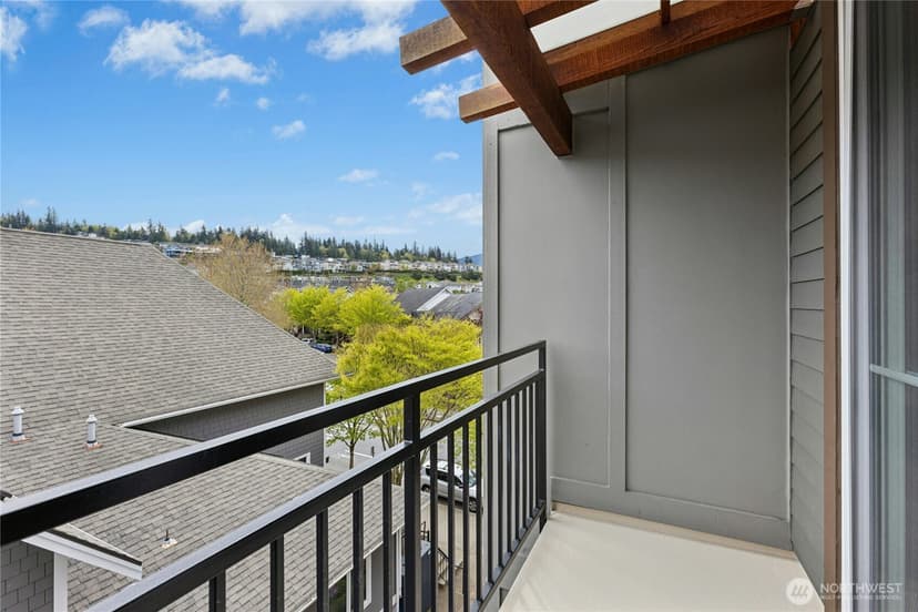 Property photo for 1880 25th Avenue NE #413, Issaquah photo 15