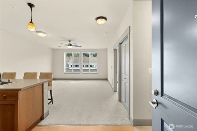 Property photo for 1880 25th Avenue NE #413, Issaquah photo 5