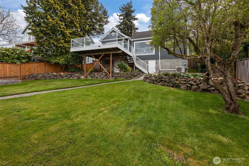 Property photo for 8450 E Side Drive NE, Tacoma photo 22