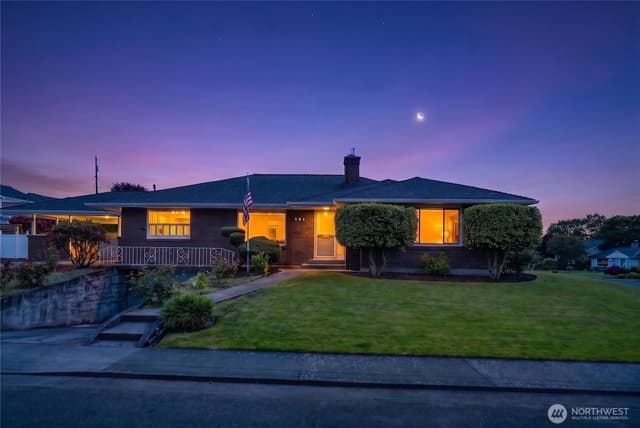 Property photo for 901 Rucker Avenue, Everett