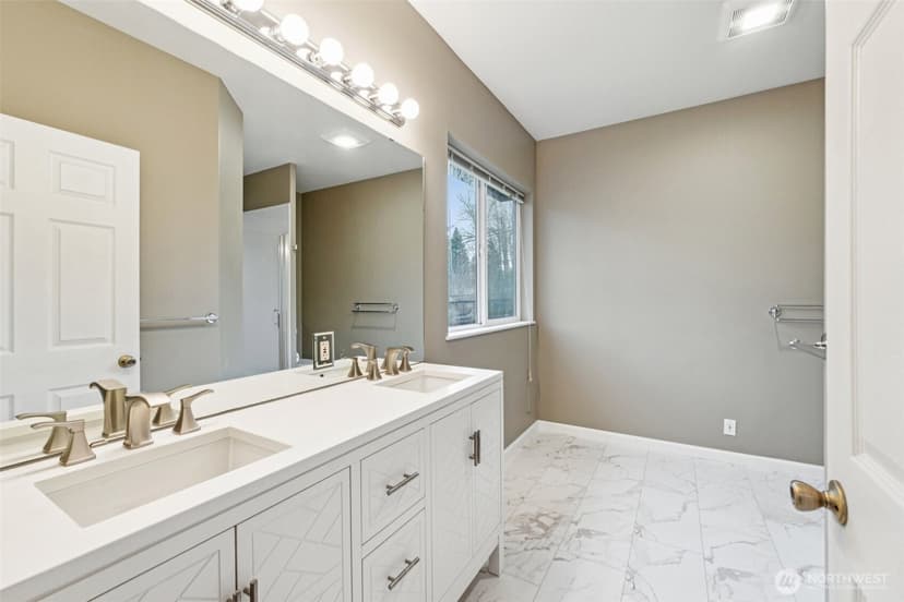 Property photo for 17214 Snohomish Avenue, Snohomish photo 13