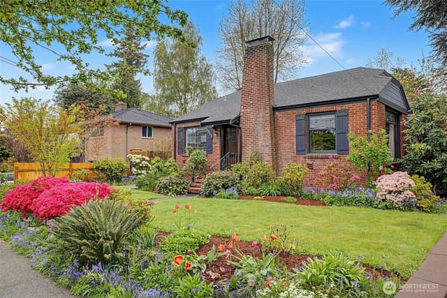 Property photo for 4052 54th Avenue SW, Seattle photo 2