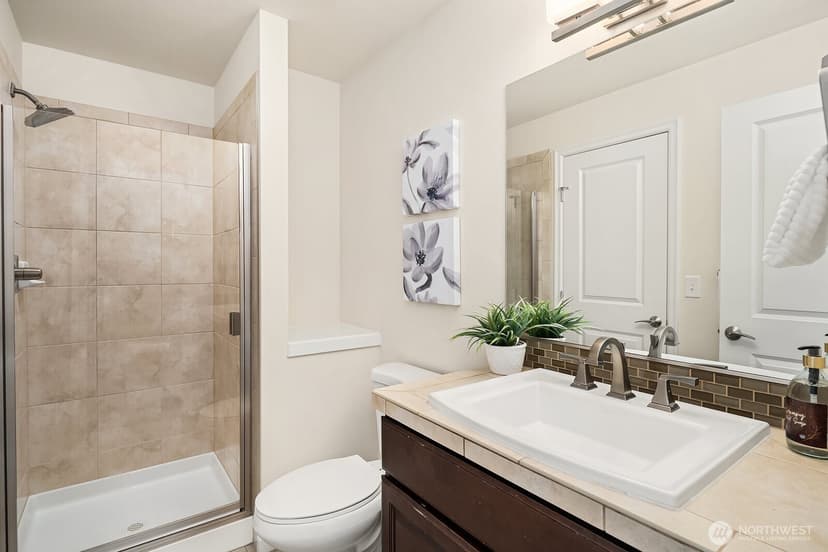 Property photo for 10508 SE 10th Court, Bellevue photo 16