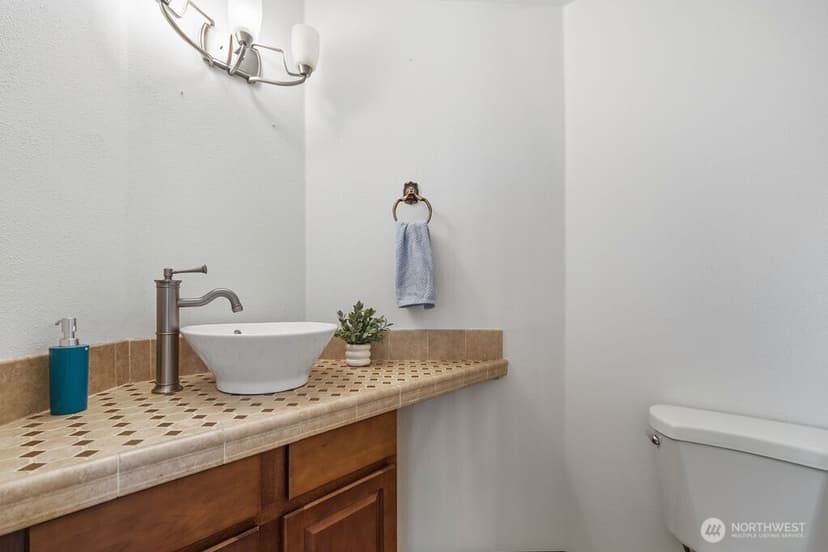 Property photo for 1728 Amber Boulevard, Puyallup photo 14