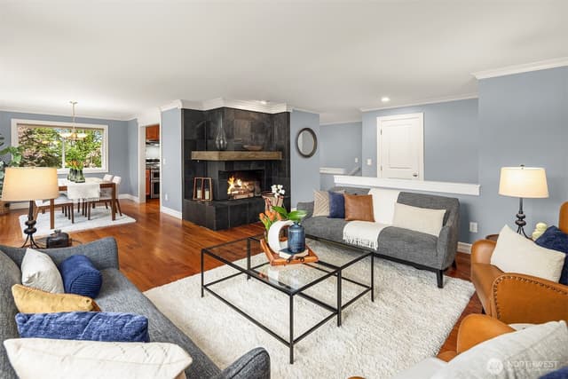 Property photo for 6240 NE 204th Place, Kenmore photo 5