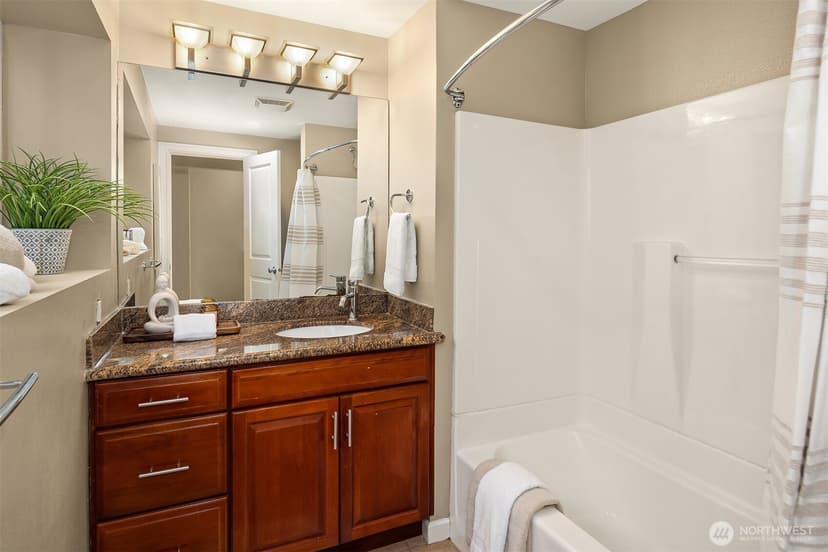 Property photo for 6240 NE 204th Place, Kenmore photo 29